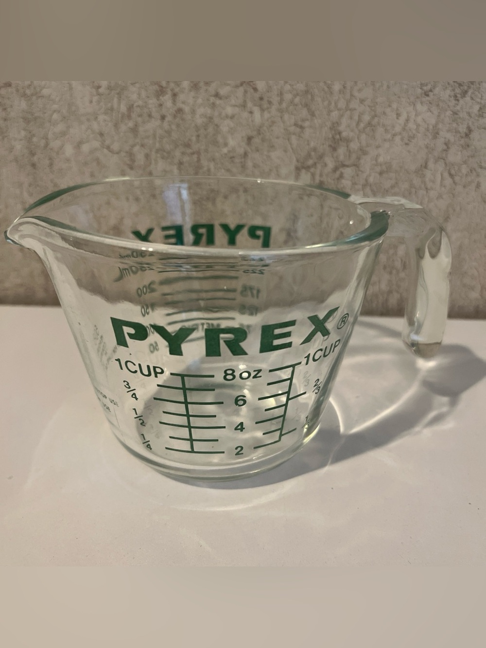 Vintage Pyrex 1 Cup Glass Measuring Cup Green Lettering w/Handle Corning 508 EUC
